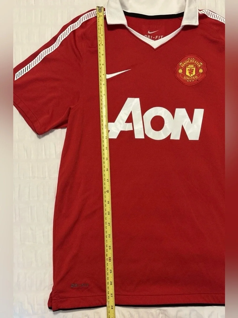 Manchester United Men’s S 2010/2011 AON Home Football Soccer Short Sleeve Jersey